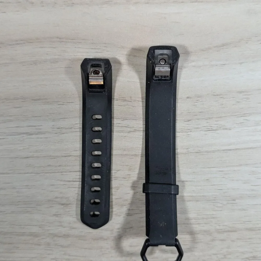 Fitbit Alta HR with Replacement Band Pack Silicone Bands Multi Color untested